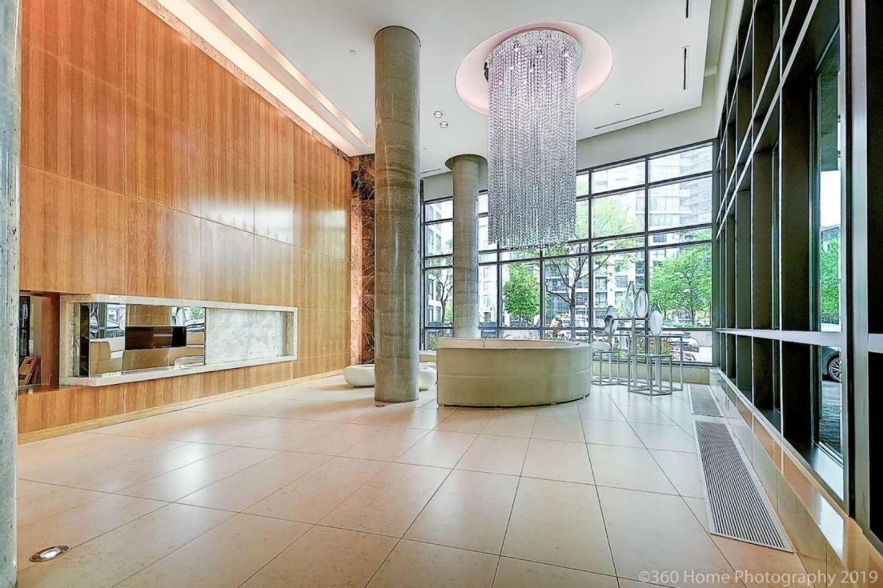 30 Off Lake View Property Heart Of Downtown Toronto Buitenkant foto
