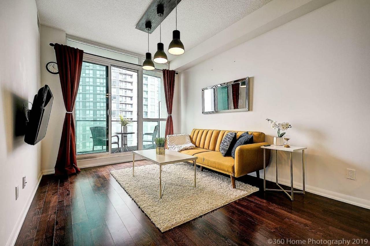 30 Off Lake View Property Heart Of Downtown Toronto Buitenkant foto