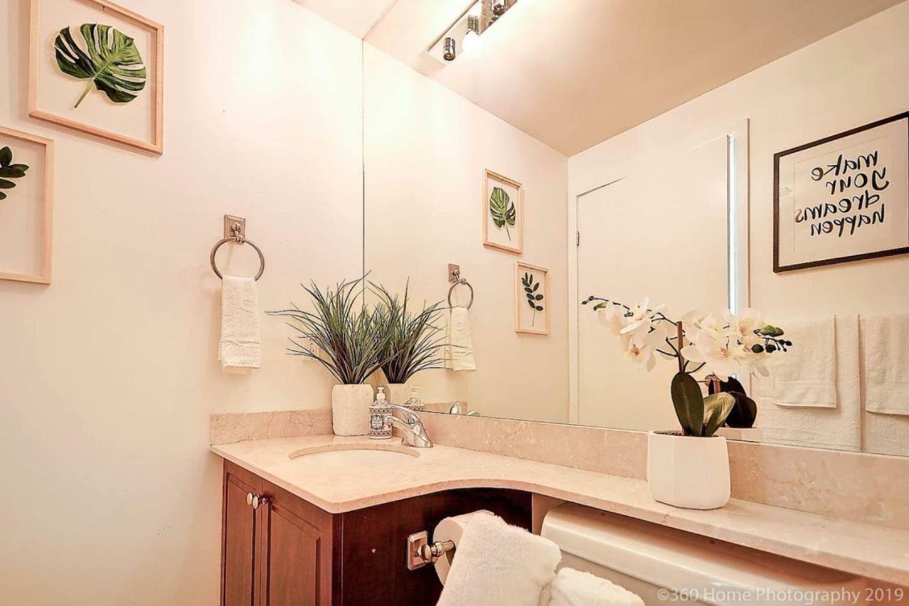 30 Off Lake View Property Heart Of Downtown Toronto Buitenkant foto